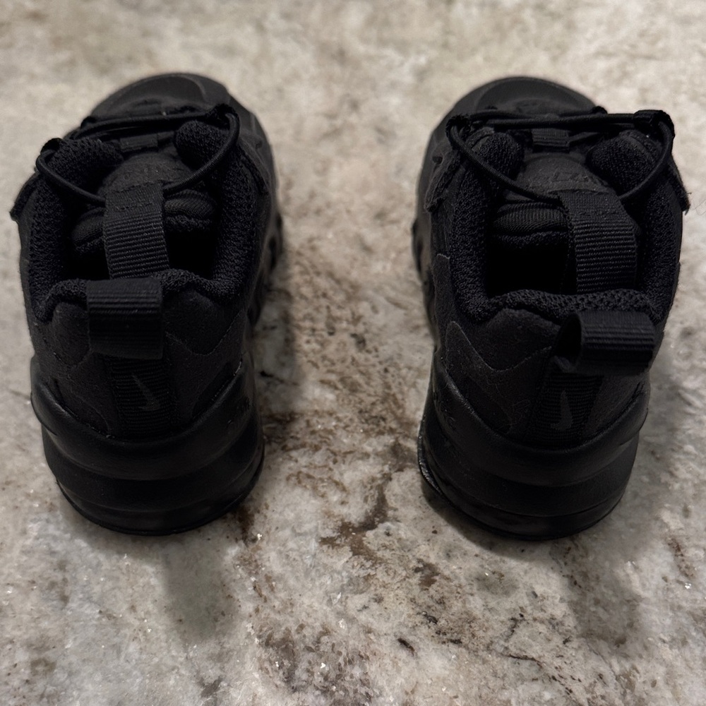 Nike Kids Black Sneakers